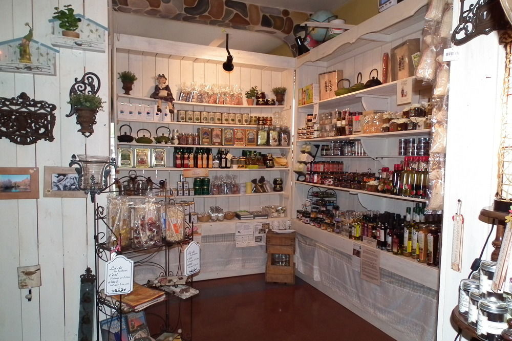 Auberge Beausejour Amqui Bagian luar foto