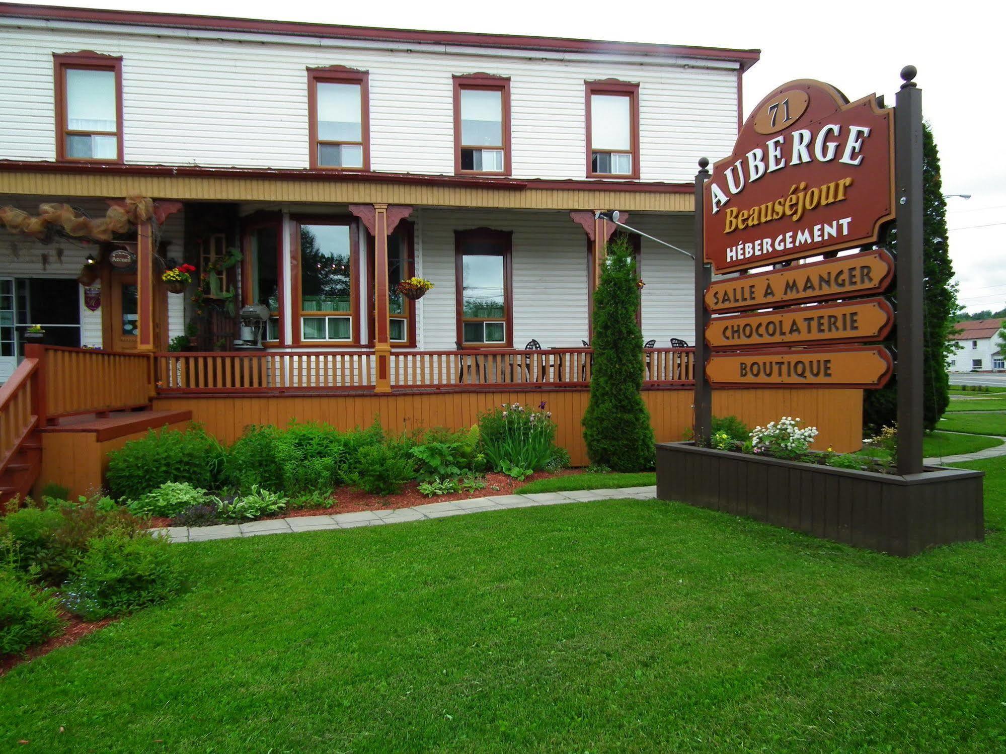 Auberge Beausejour Amqui Bagian luar foto