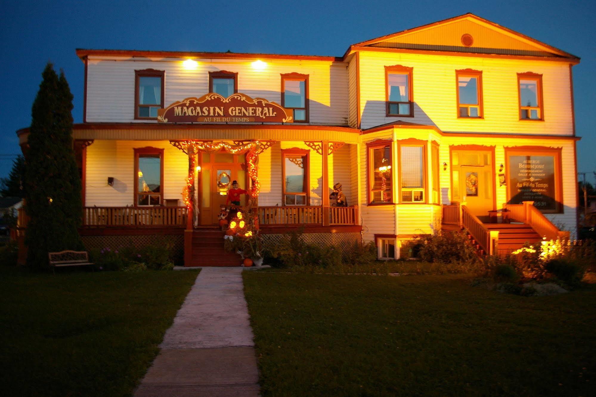 Auberge Beausejour Amqui Bagian luar foto
